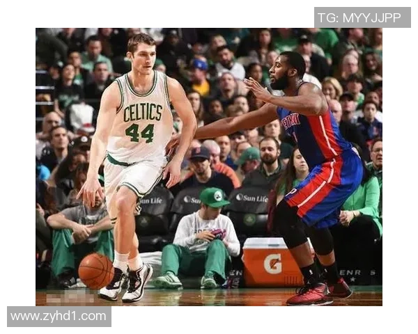 记者：老鹰建队有点穷人版24绿军的意思 接下来要针对性阵容升级